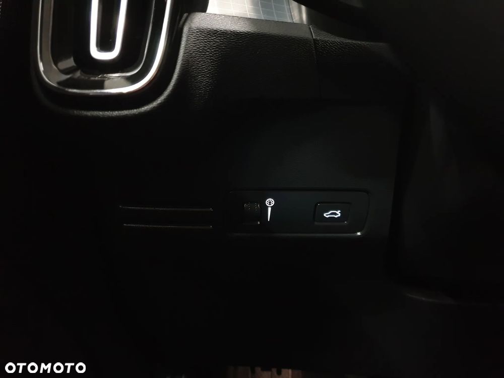 Volvo XC 40 D3 R-Design - 31