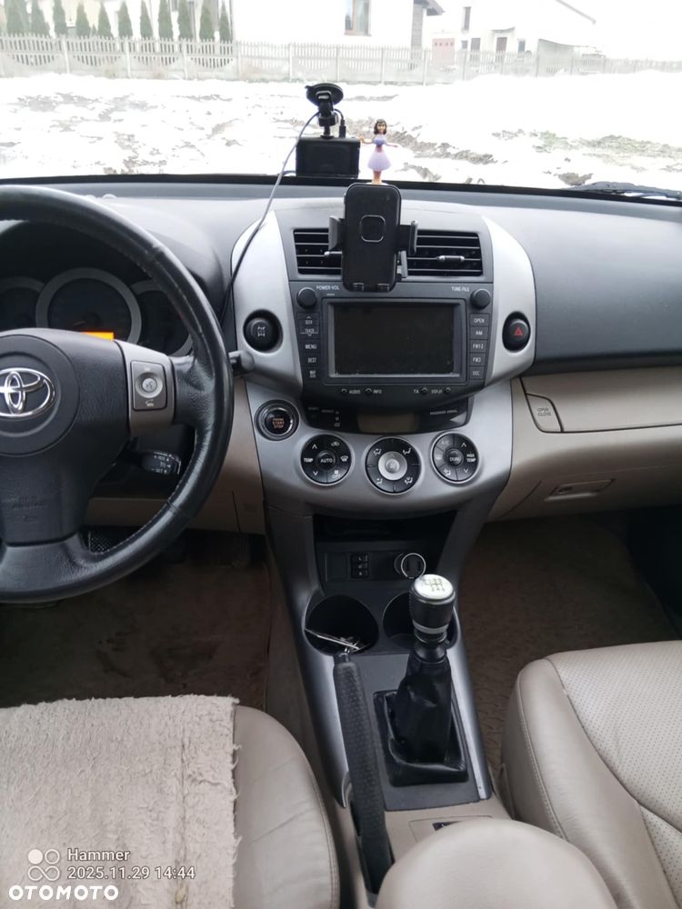 Toyota RAV4 - 5