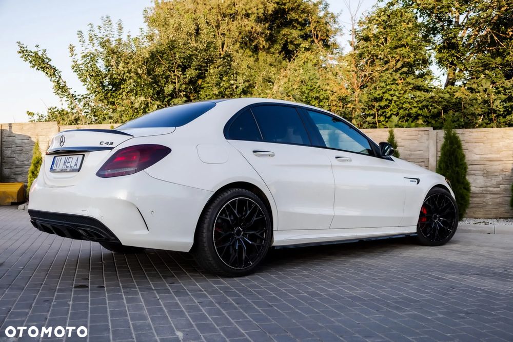 Mercedes-Benz Klasa C 450 AMG 4Matic 7G-TRONIC - 6