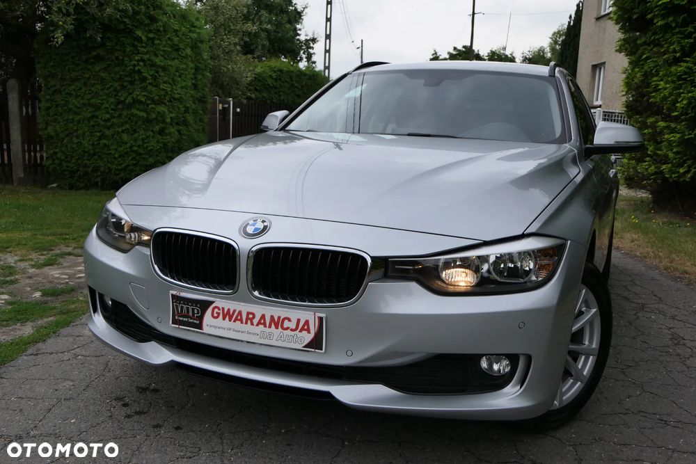 BMW Seria 3 320d Touring xDrive - 5