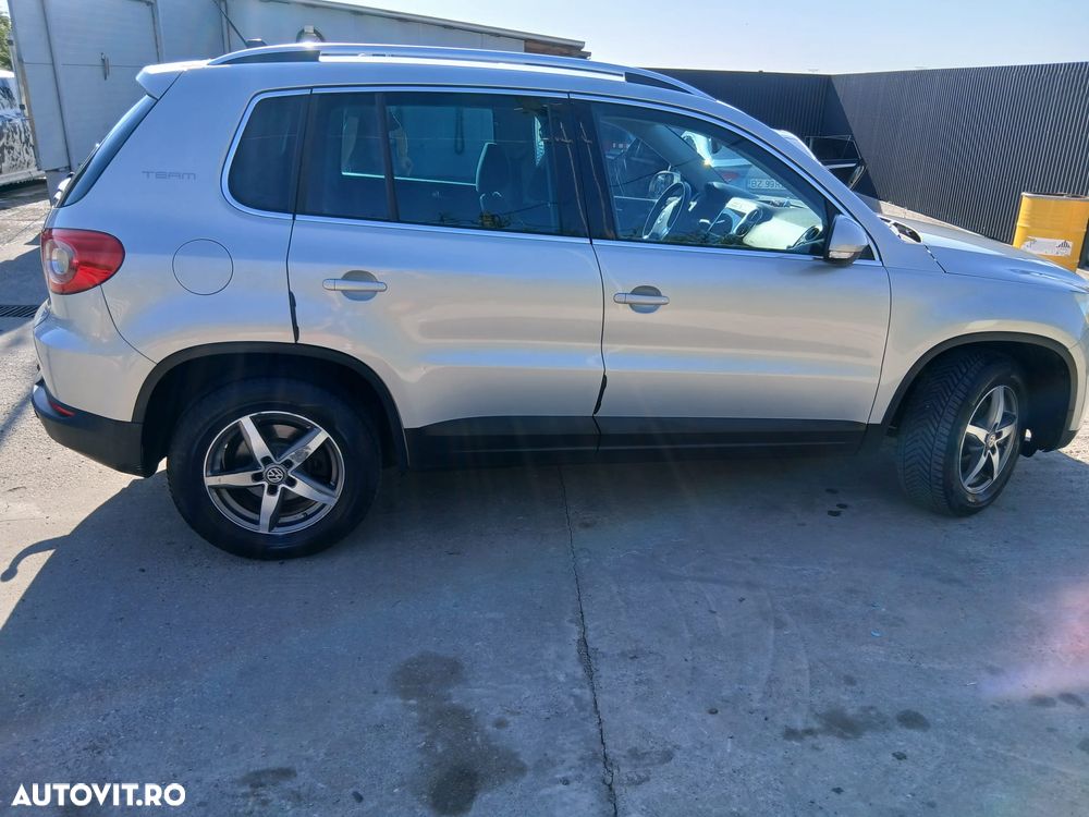 Volkswagen Tiguan 2.0 TDI DPF 4Motion Track&Field - 9