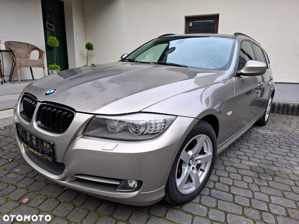 BMW Seria 3 318d DPF Edition Exclusive - 23