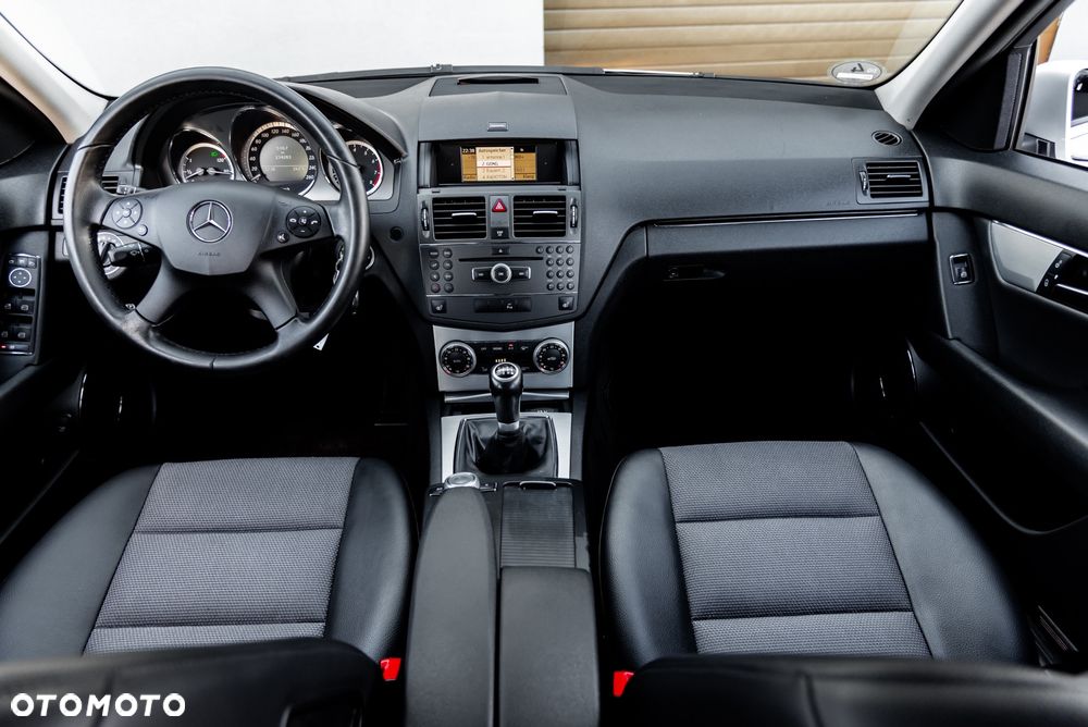Mercedes-Benz Klasa C 180 Kompressor Avantgarde - 25