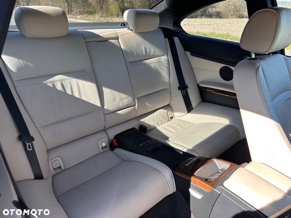 BMW Seria 3 320d - 16