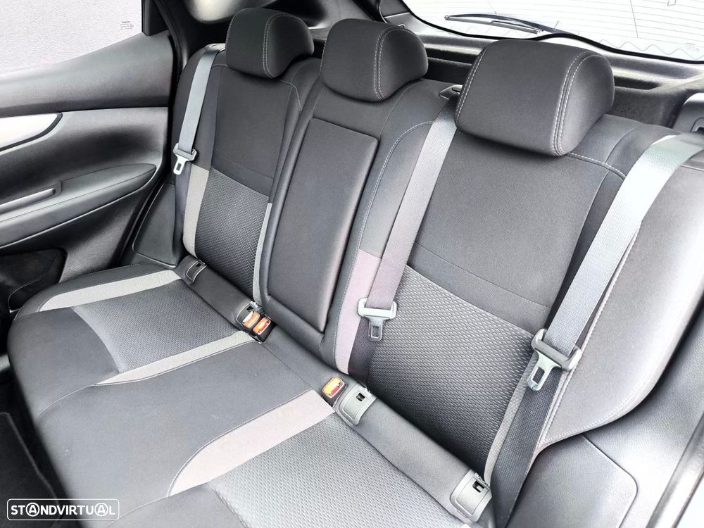 Nissan Qashqai 1.5 dCi N-Connecta J18 - 28