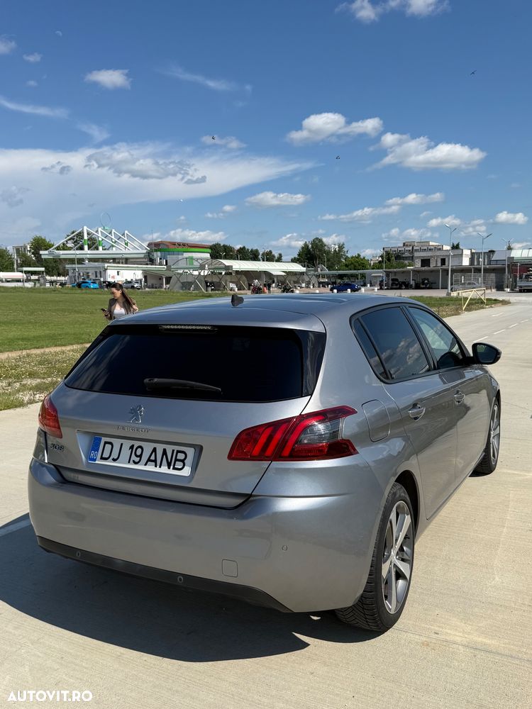 Peugeot 308 1.2 L PureTech Turbo Access - 8
