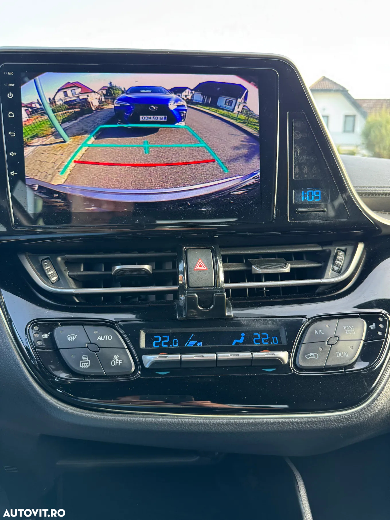 Toyota C-HR Hybrid Business-Edition - 11