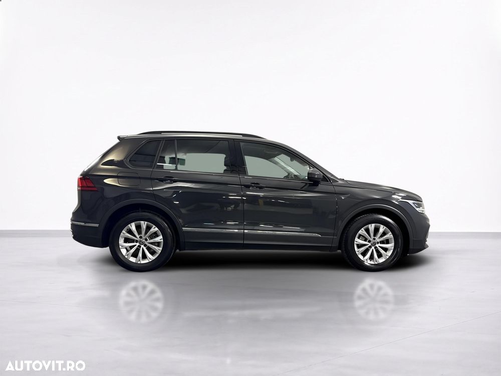 Volkswagen Tiguan - 7