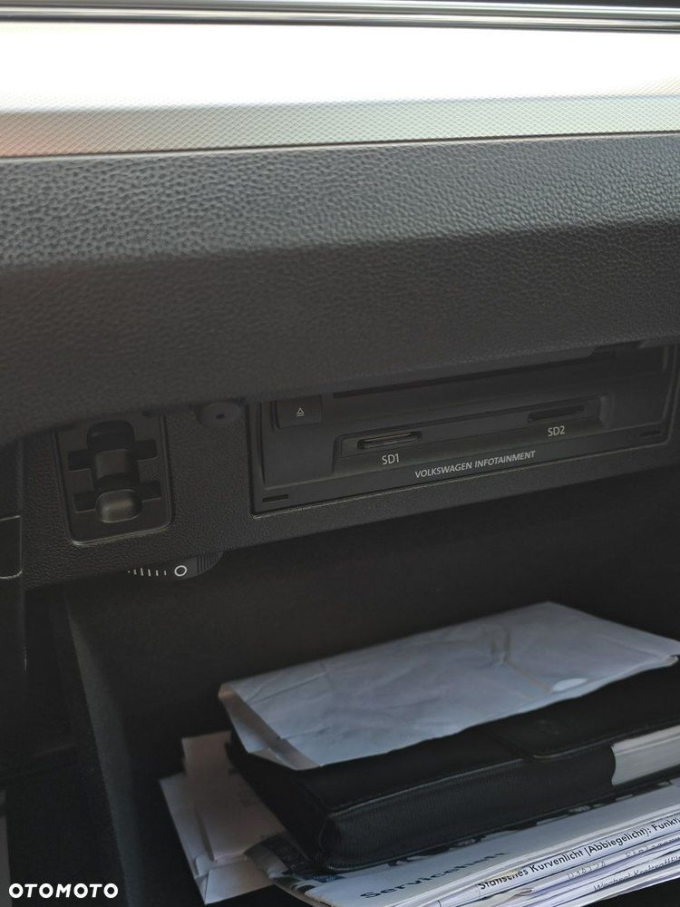 Volkswagen Passat - 33