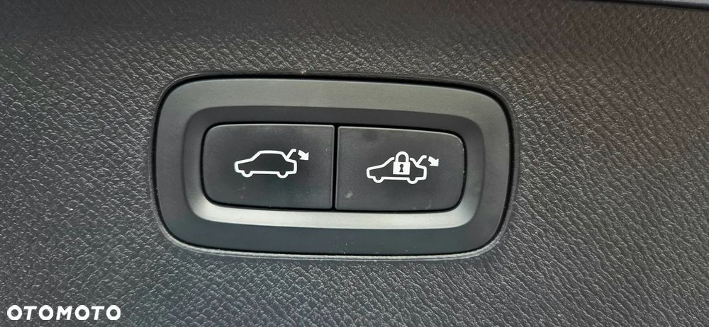 Volvo XC 90 T8 AWD Plug-In Hybrid Inscription 7os - 30
