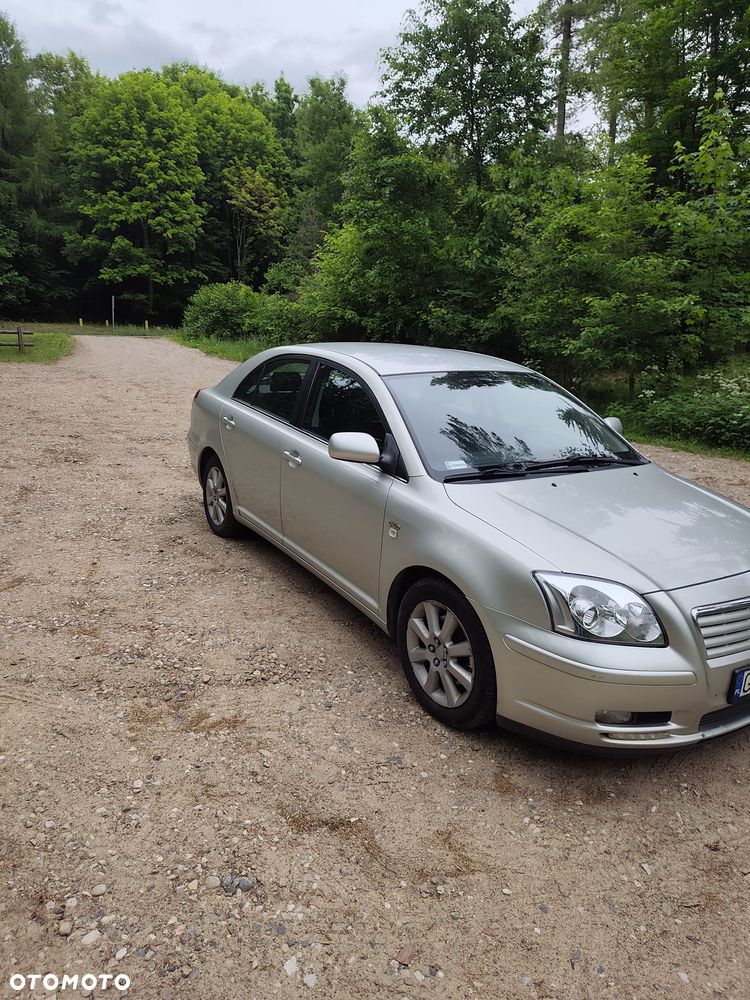 Toyota Avensis 2.0 D-4D Sol - 3