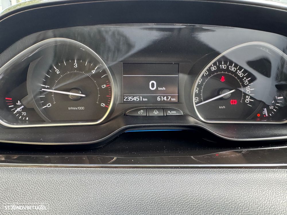 Peugeot 208 e-HDi FAP 92 Stop&Start Style - 15