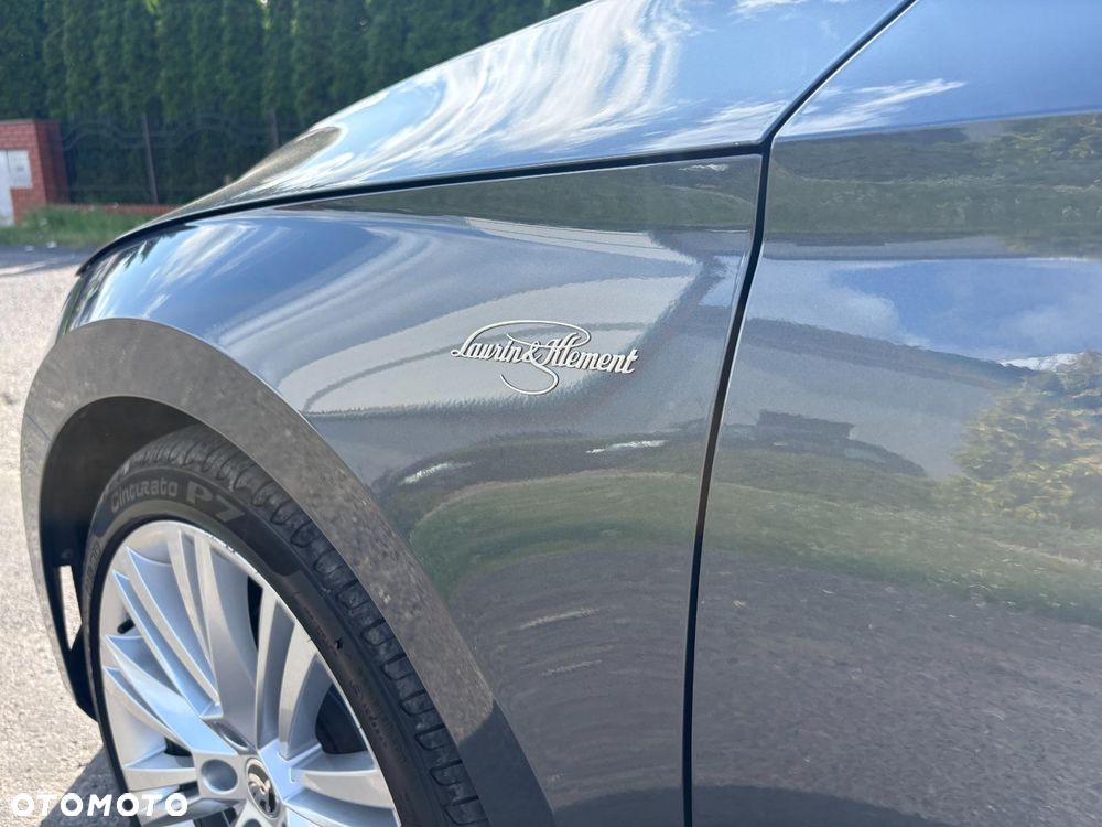 Skoda Superb 2.0 TDI L&K DSG - 9