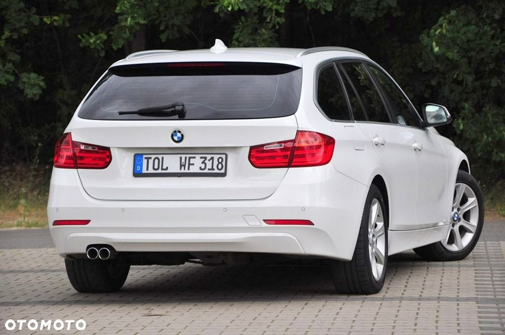 BMW Seria 3 330d xDrive Blue Performance Luxury Line - 19