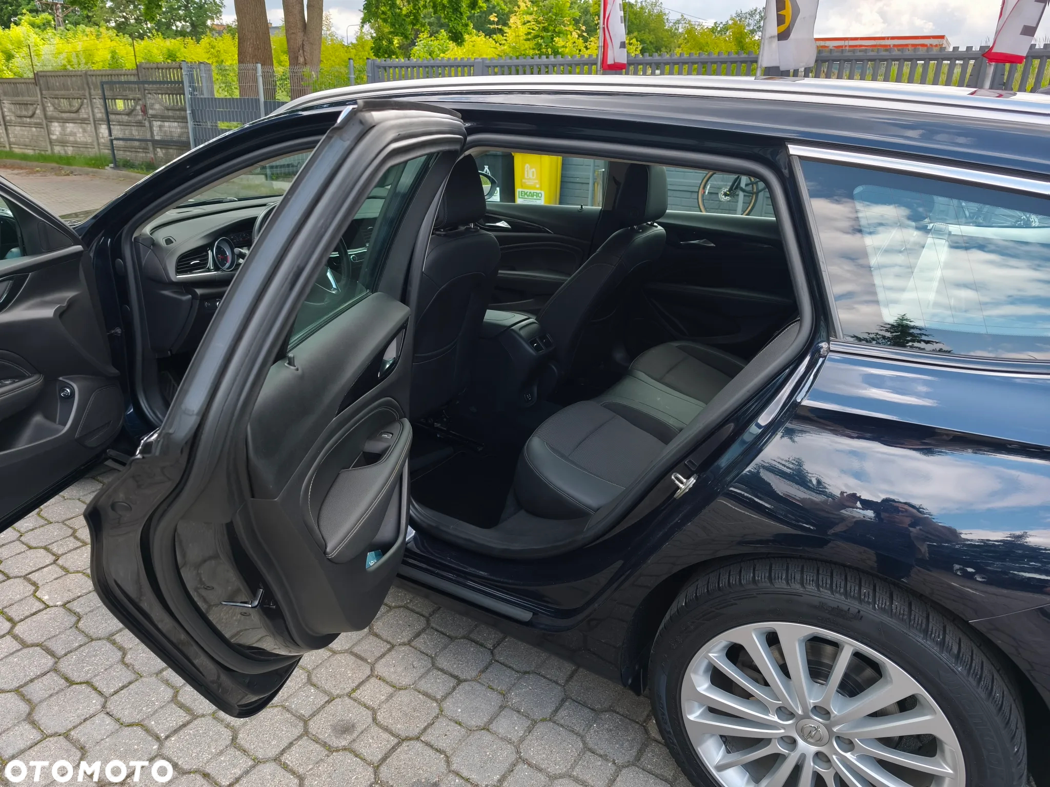 Opel Insignia - 21