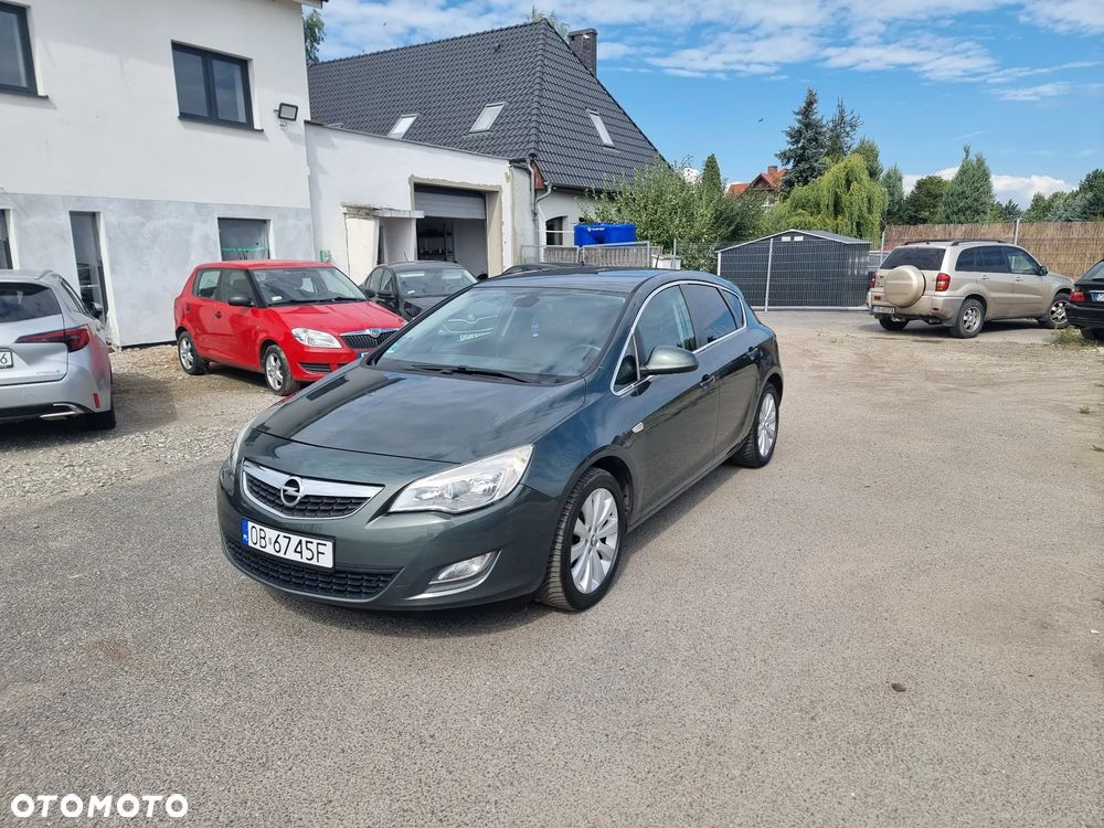Opel Astra 1.6 Automatik Design Edition - 1