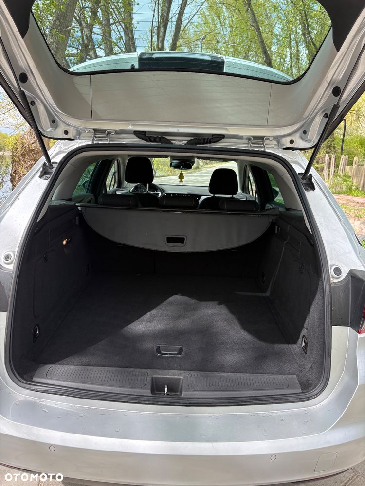 Opel Astra 1.6 CDTI Dynamic S&S - 8