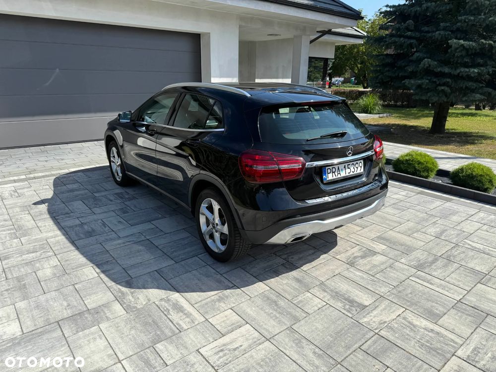 Mercedes-Benz GLA 180 (CDI) d 7G-DCT AMG Line - 2