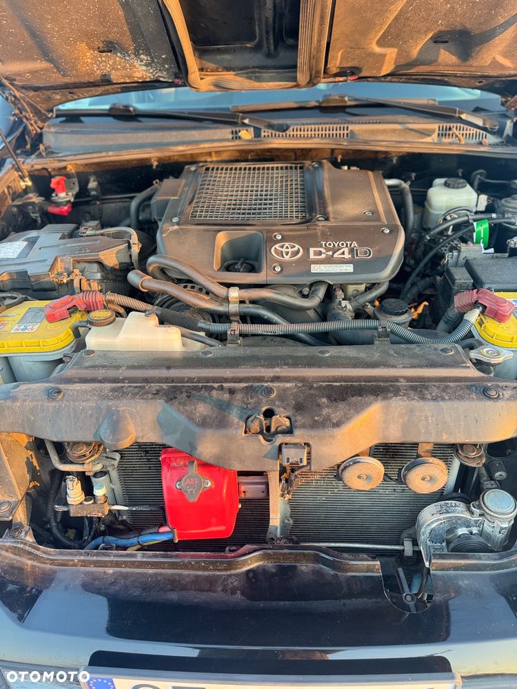 Toyota Land Cruiser - 7