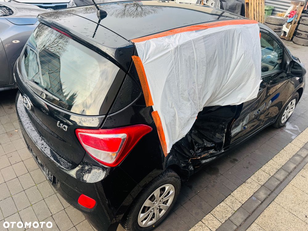 Hyundai i10 1.1 Premium - 12