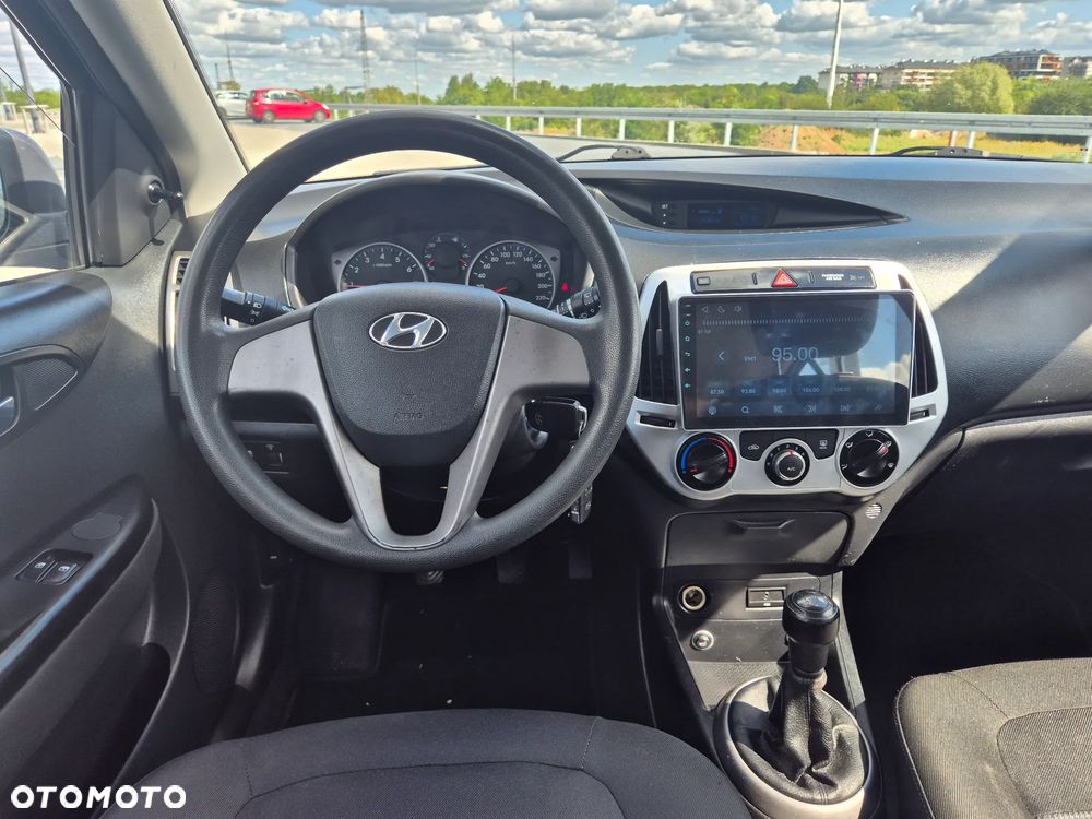 Hyundai i20 - 13