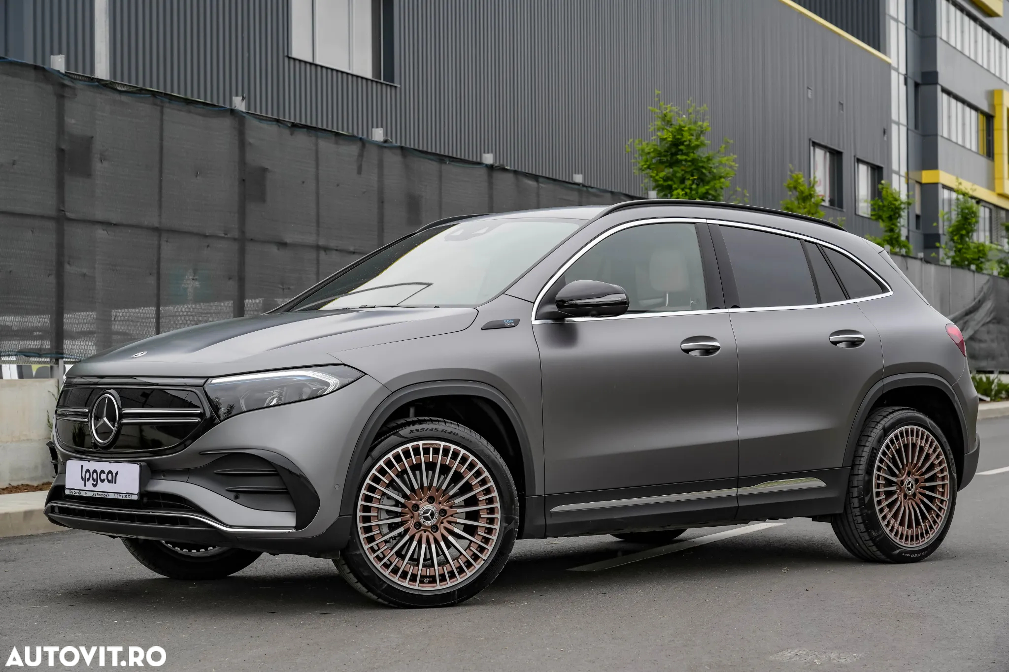 Mercedes-Benz EQA 350 4MATIC - 2