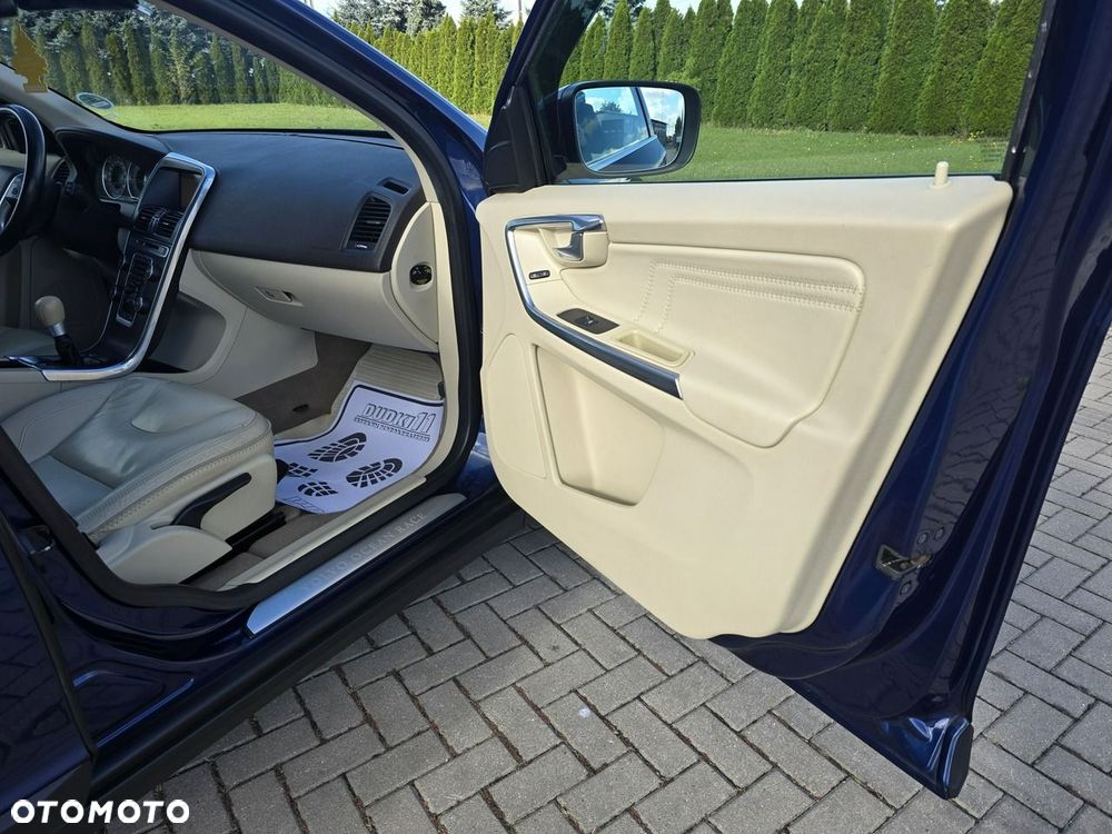 Volvo XC 60 - 31