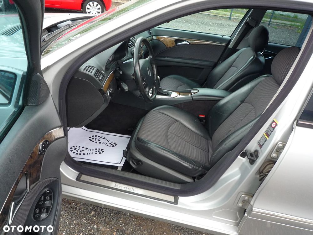 Mercedes-Benz Klasa E 220 CDI T Avantgarde - 12