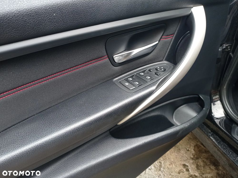 BMW Seria 3 318d DPF Edition Sport - 10