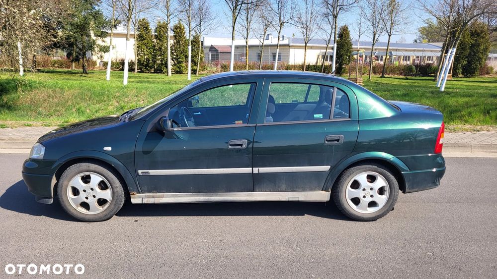 Opel Astra 1.4 Club - 2
