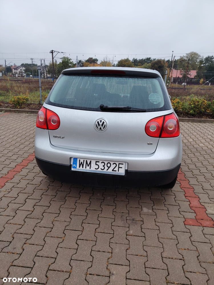 Volkswagen Golf - 6