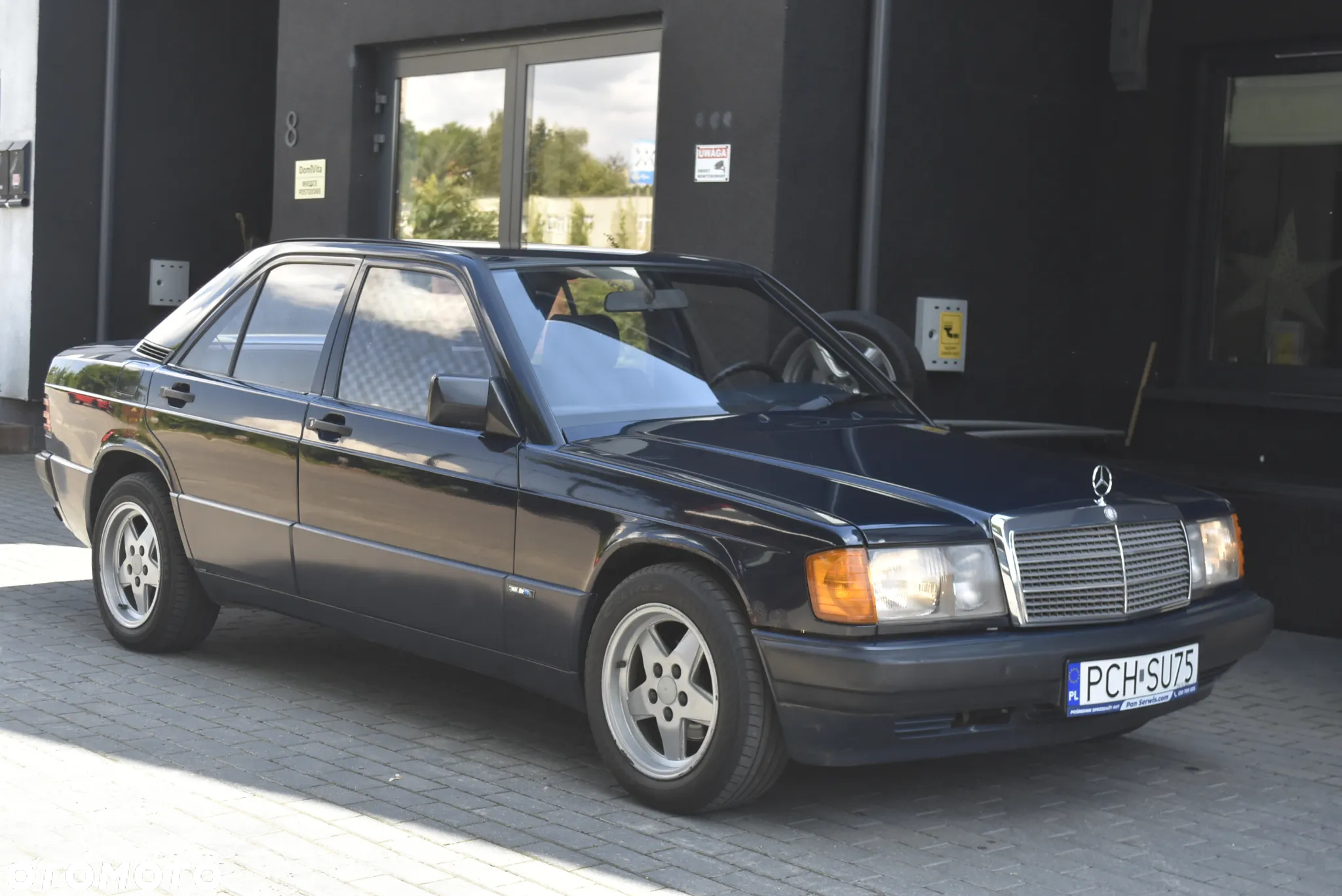 Mercedes-Benz W201 (190) - 4