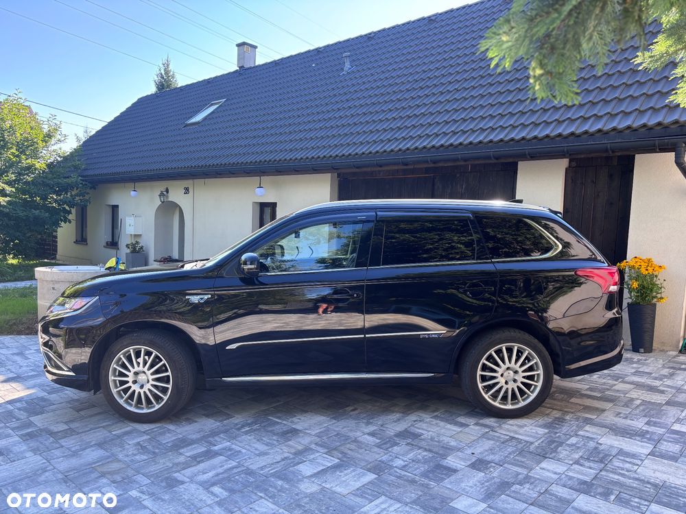 Mitsubishi Outlander 2.0 4WD Plug-In Hybrid - 5