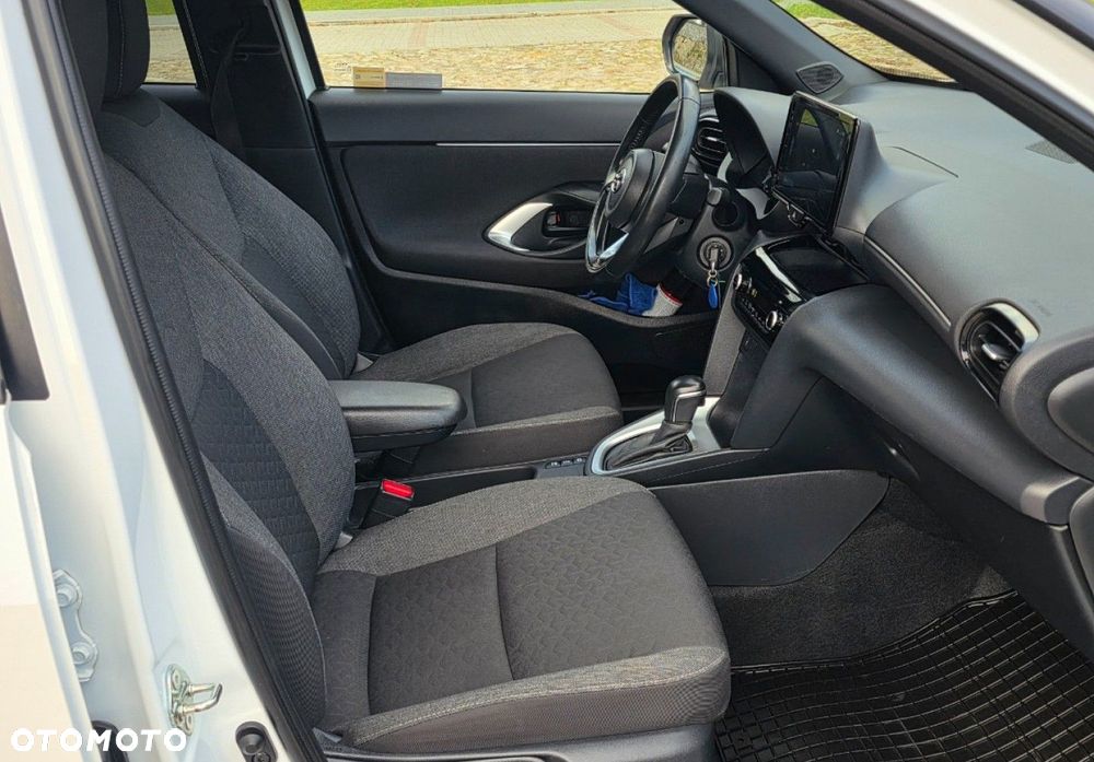 Toyota Yaris Cross - 25