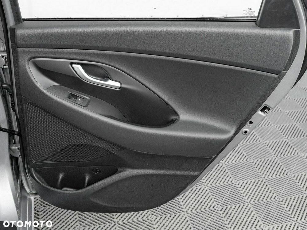 Hyundai i30 1.5 DPI Classic + - 25