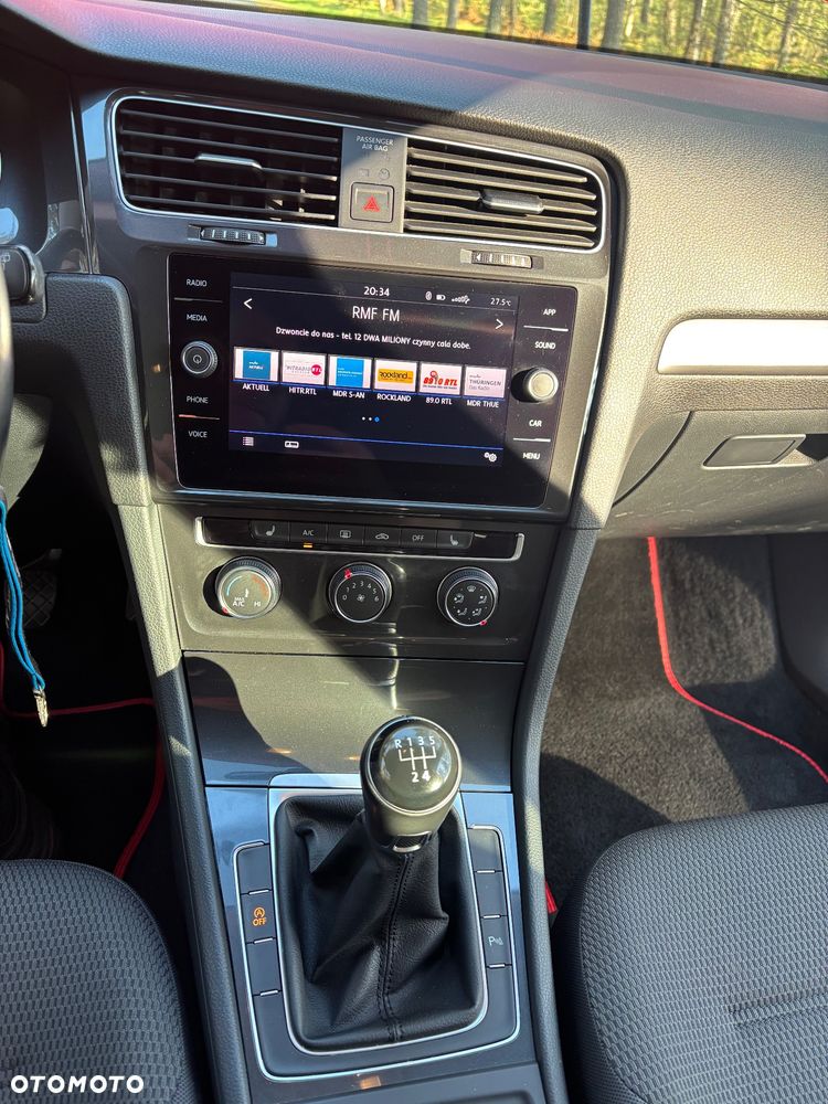 Volkswagen Golf - 10