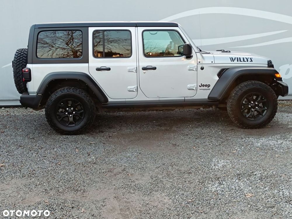 Jeep Wrangler - 12