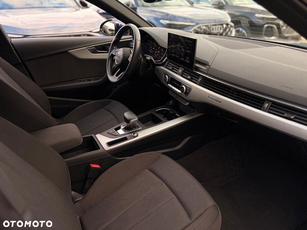 Audi A4 Limousine - 22