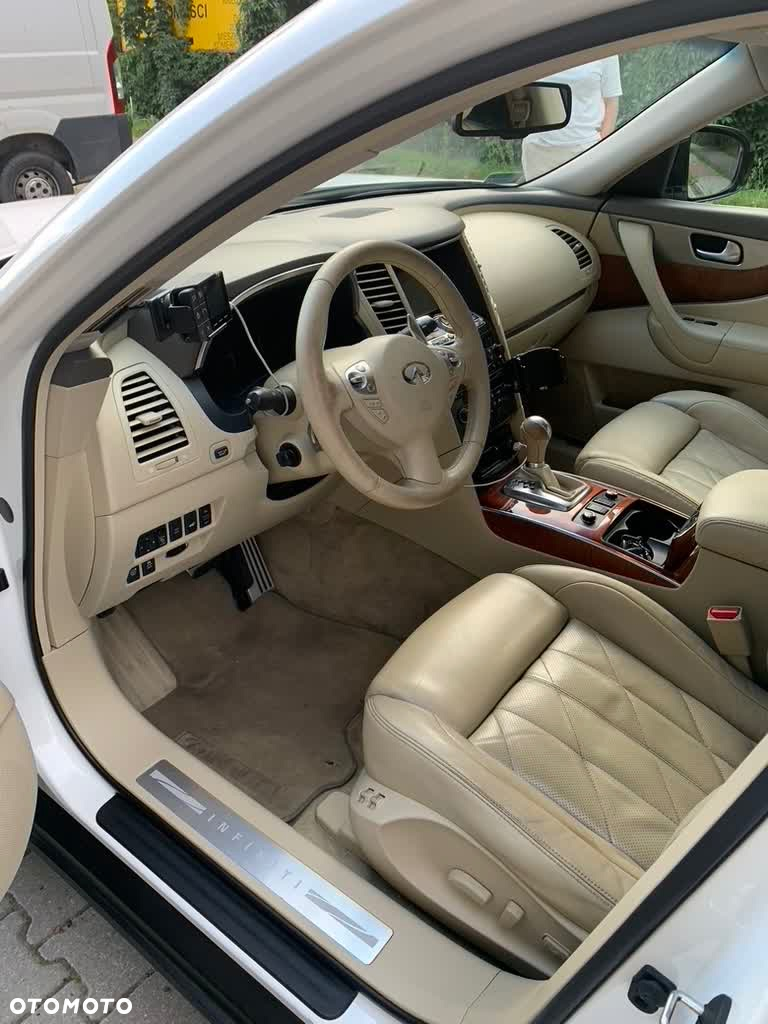 Infiniti QX70 3.7 S Premium - 14