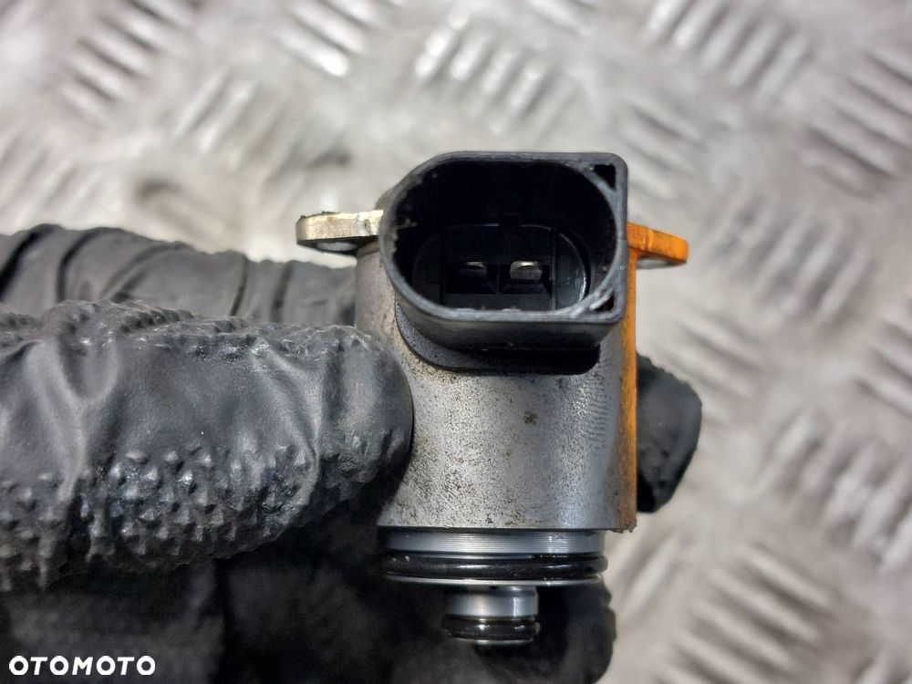 CZUJNIK MAGLOWNICY SERVOTRONIC AUDI A8 D3 03239829 0036-269 - 3