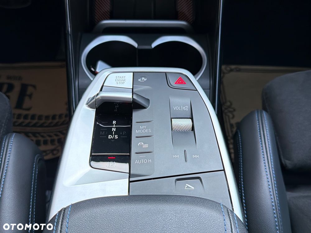 BMW X1 xDrive23i mHEV xLine - 11