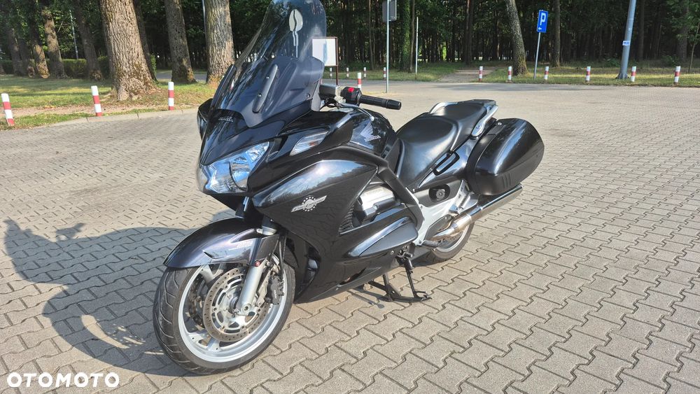 Honda ST - 3