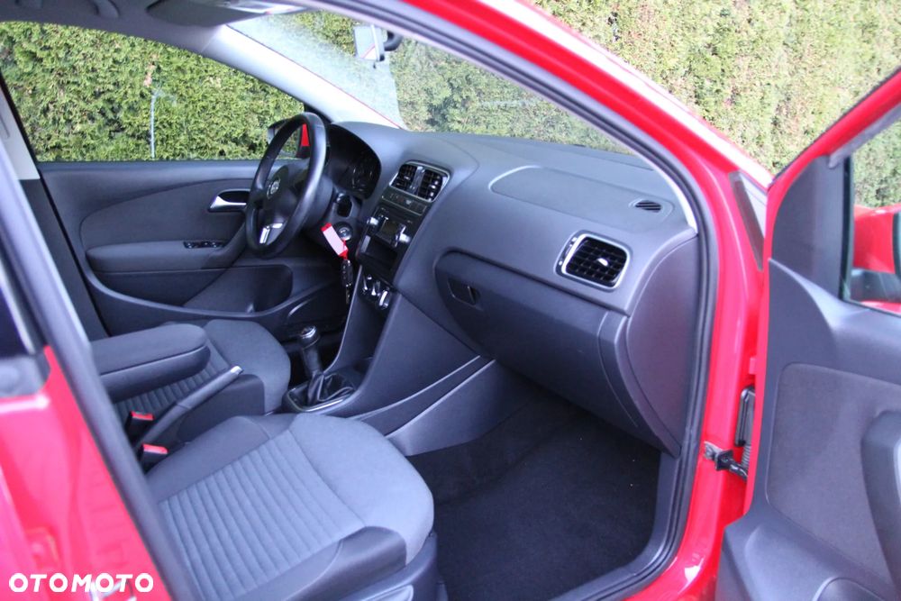 Volkswagen Polo - 12