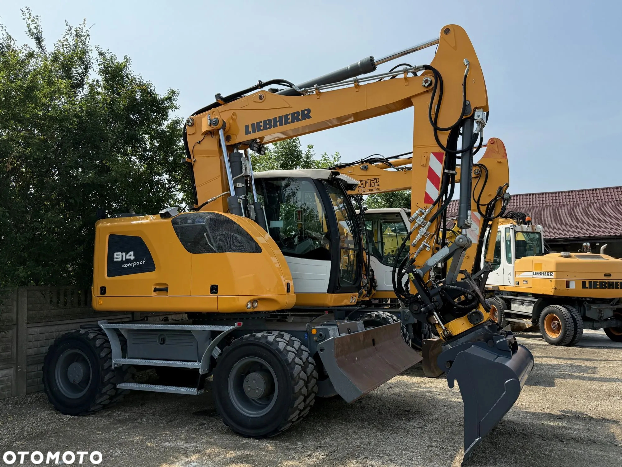 Liebherr A 914 Compact Rototilt Speeder - 10