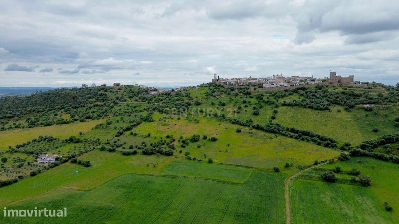 Terreno em Monsaraz junto ao Castelo - Grande imagem: 2/15
