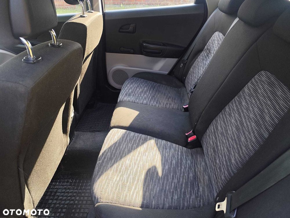 Kia Ceed - 6