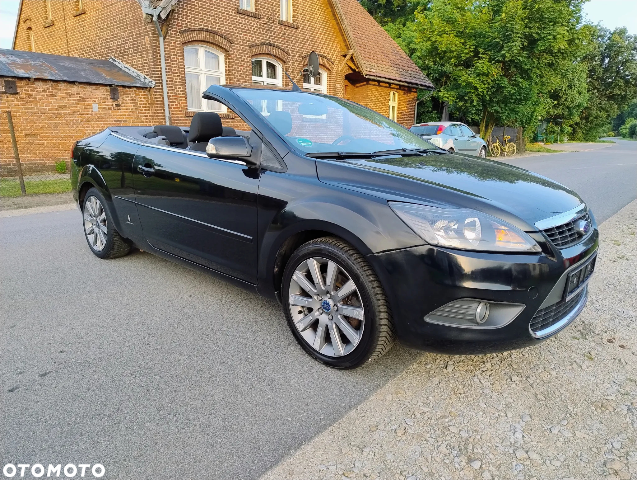 Ford Focus Coupe-Cabriolet 2.0 16V Black Magic - 4