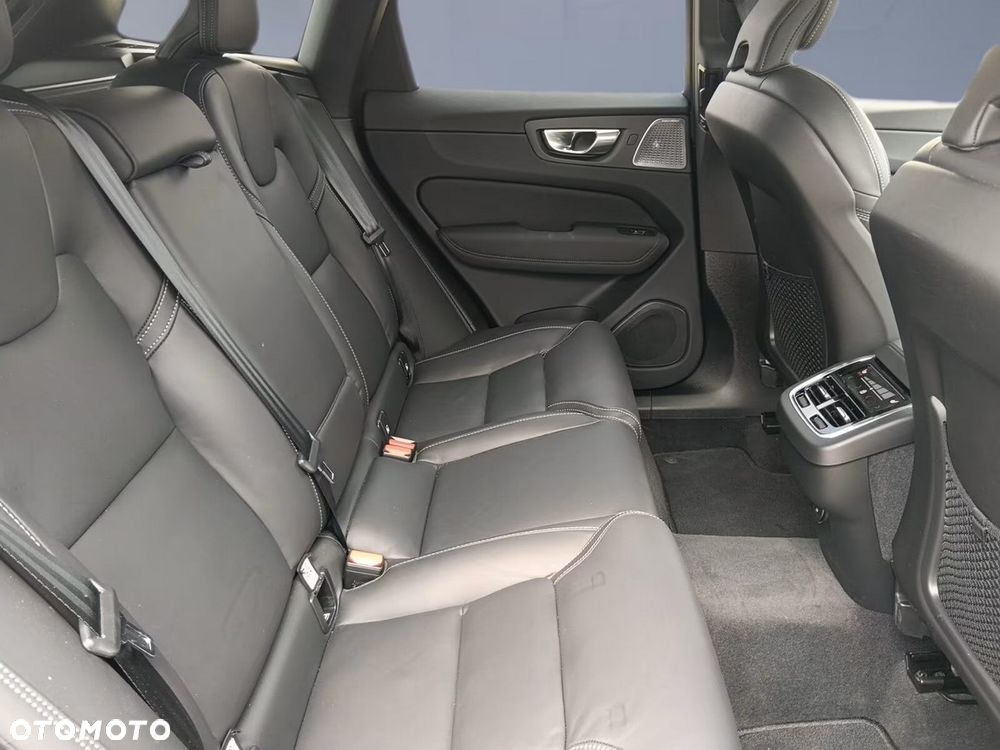 Volvo XC 60 B5 B AWD Ultra Black Edition - 37