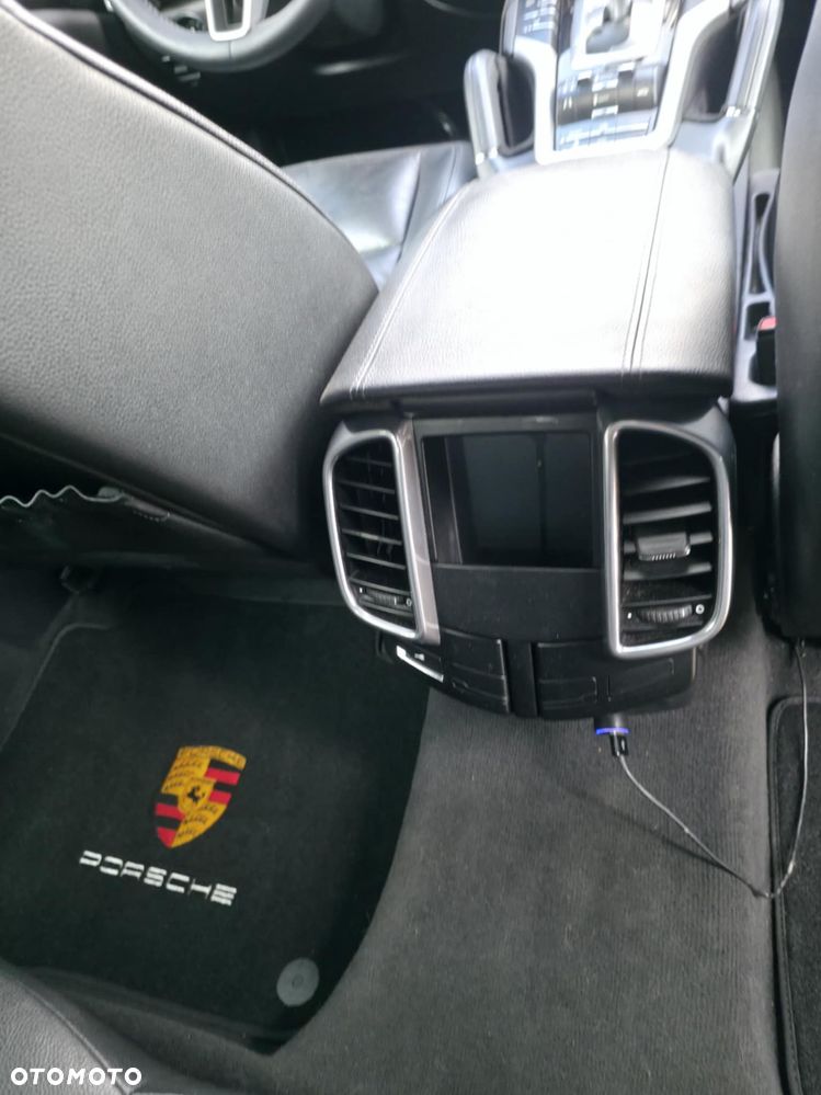 Porsche Cayenne - 20