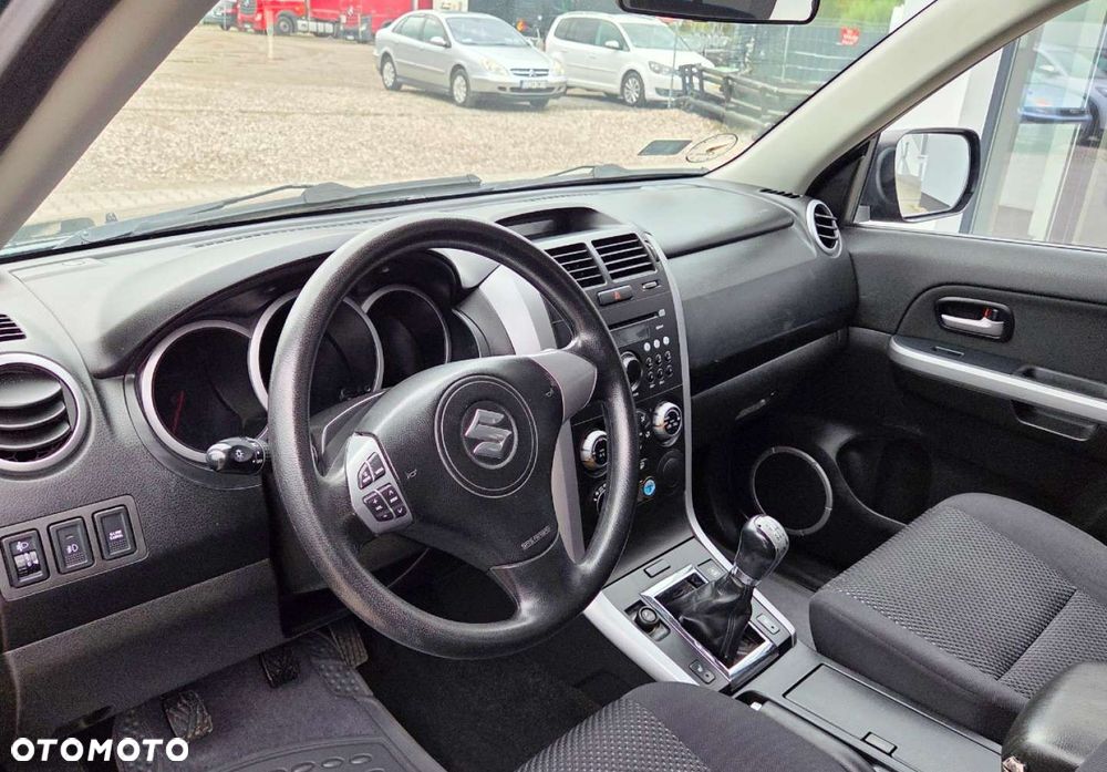 Suzuki Grand Vitara 2005 photo 5